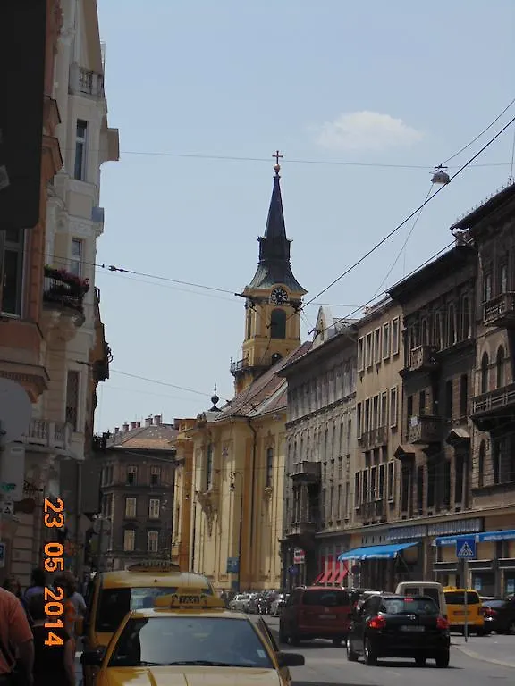 Happy Holiday Lux Apartments Budapest