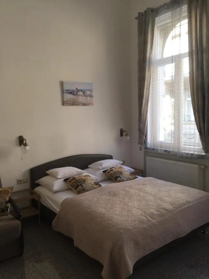 Happy Holiday Lux Apartments Budapest 0*,