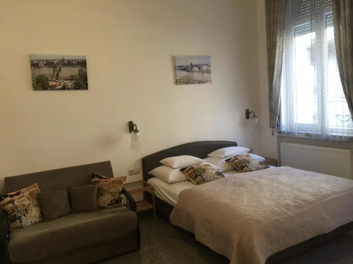 Happy Holiday Lux Apartments Budapest