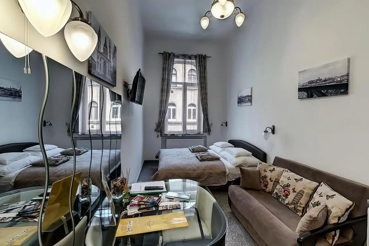 Happy Holiday Lux Apartments Budapest