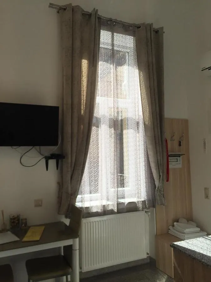 Happy Holiday Lux Apartments Budapest
