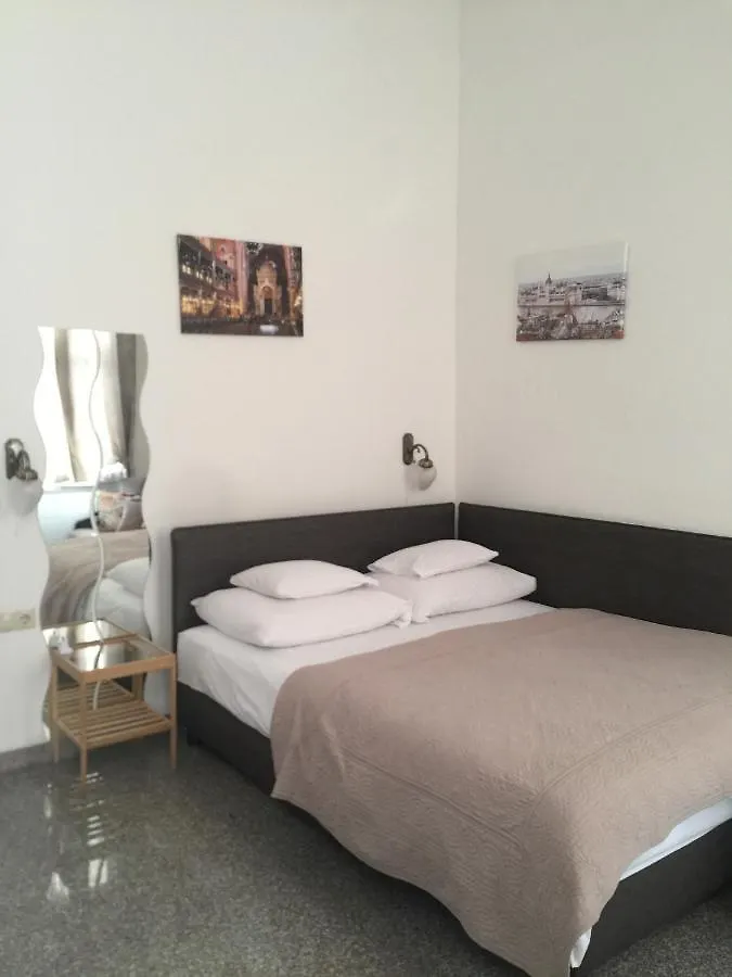 Happy Holiday Lux Apartments Budapest Hungary