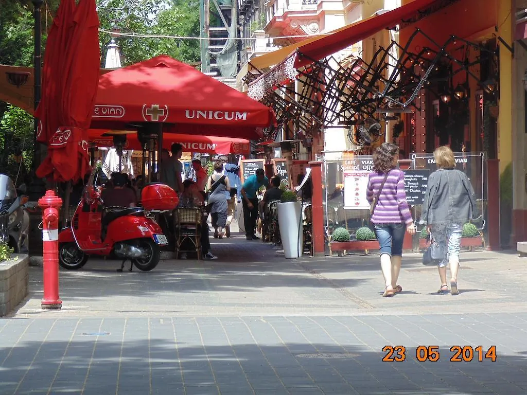 Happy Holiday Lux Apartments Budapest 0*,  Hungary